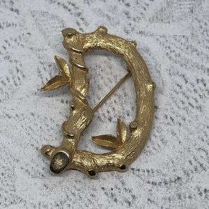 Vintage Sarah Coventry Initial Letter D Brooch Pin
